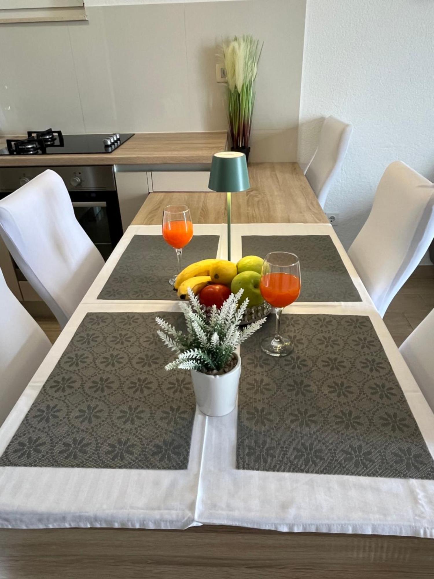 Apartments Irma Baška Voda Εξωτερικό φωτογραφία