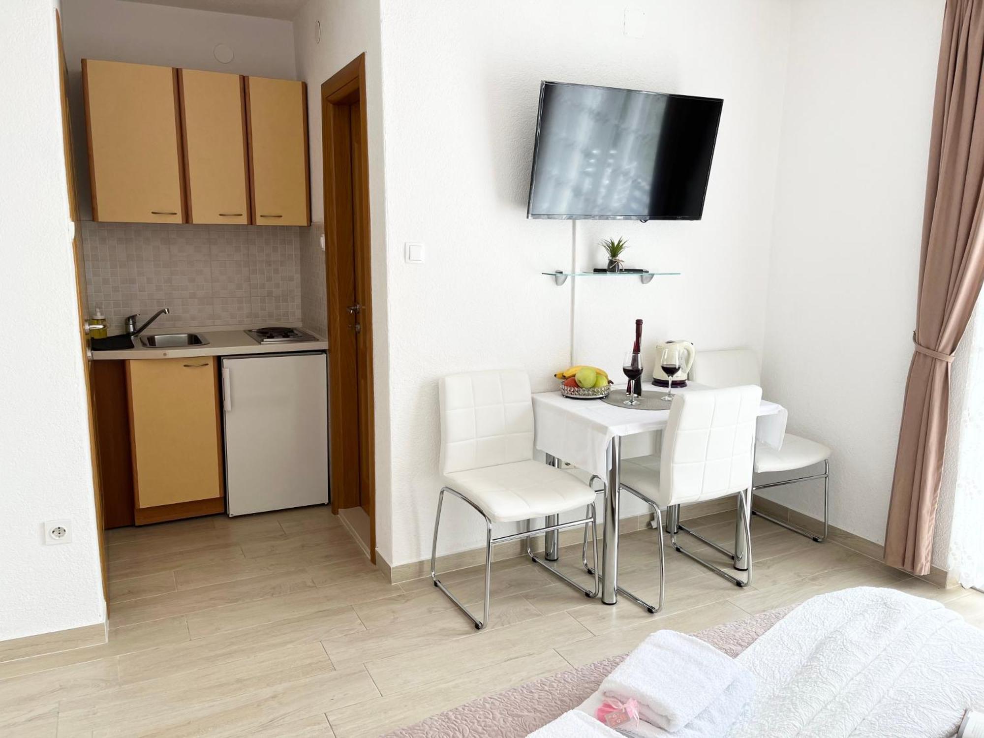 Apartments Irma Baška Voda Εξωτερικό φωτογραφία
