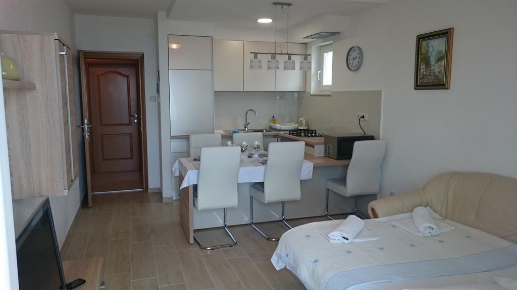 Apartments Irma Baška Voda Εξωτερικό φωτογραφία